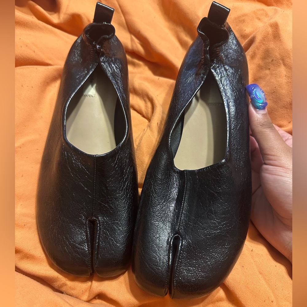 Tabi Black Leather split toe